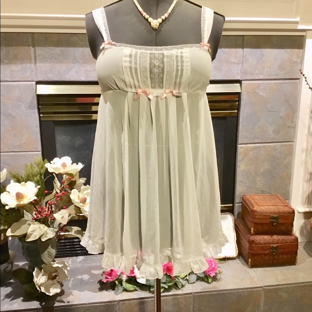 Betsey Johnson White Pink Chemise Babydoll Sexy🍒